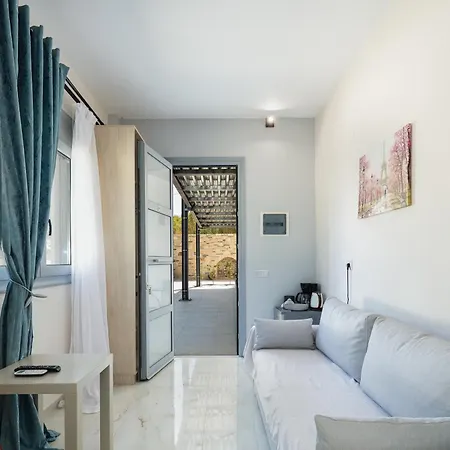 Hotel Iosifina, 80 Metres From Episkopi Beach! Dhramia Room photo