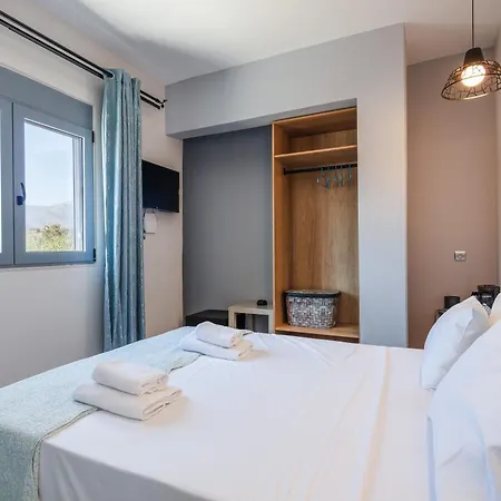 Hotel Iosifina, 80 Metres From Episkopi Beach! Dhramia Exterior photo