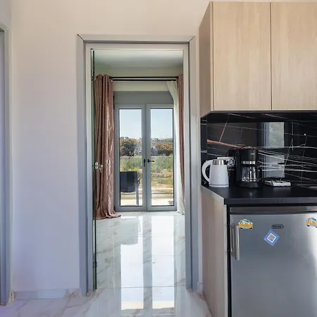 Hotel Iosifina, 80 Metres From Episkopi Beach! Dhramia Room photo