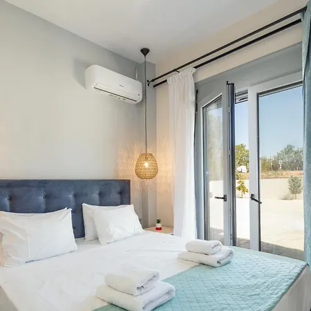 Hotel Iosifina, 80 Metres From Episkopi Beach! Dhramia Exterior photo