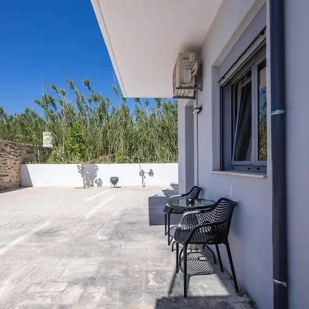 Hotel Iosifina, 80 Metres From Episkopi Beach! Dhramia Room photo