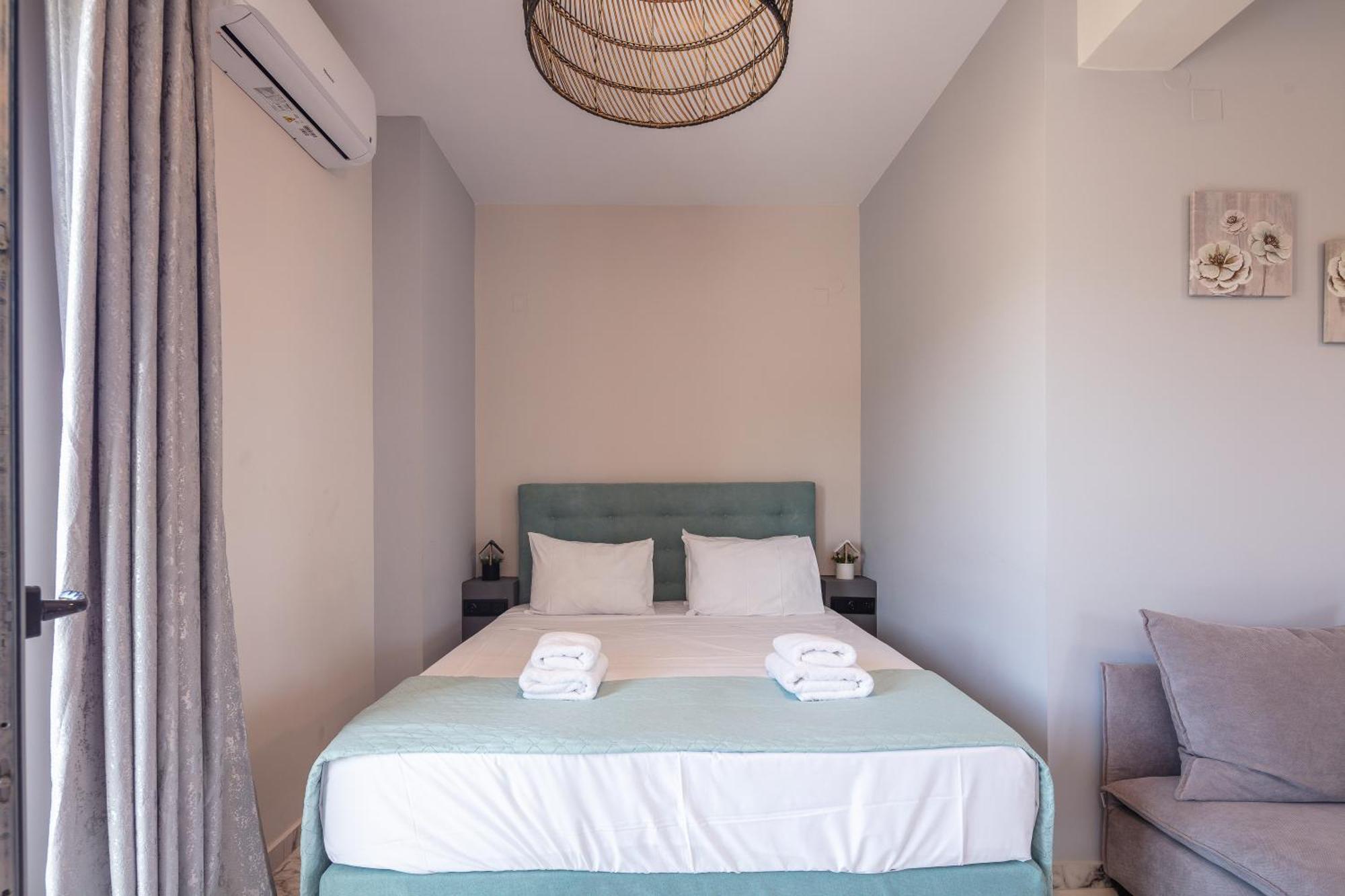 Iosifina, 80 Metres From Episkopi Beach! Apartment