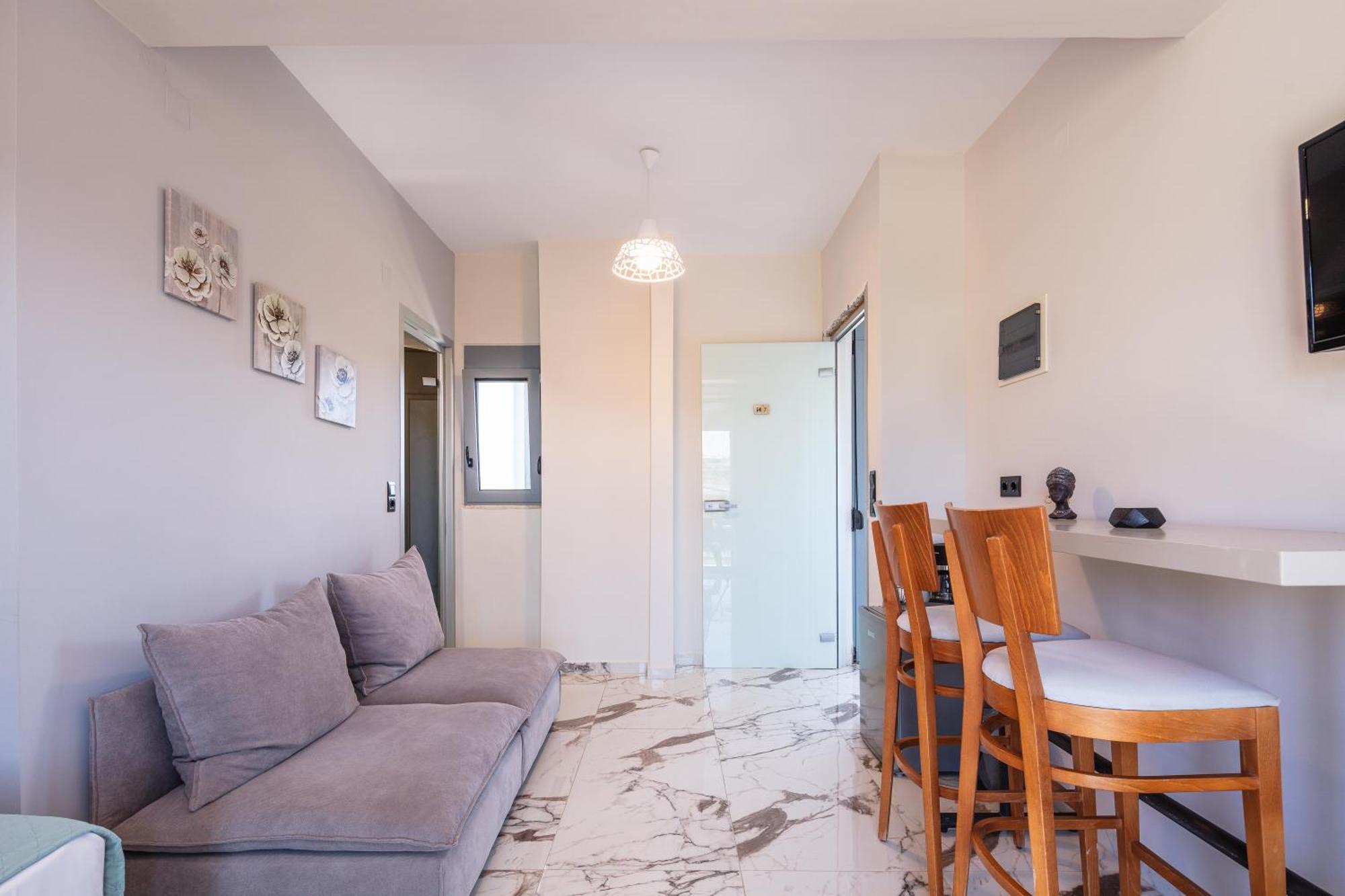 Iosifina, 80 Metres From Episkopi Beach! Dhramia
