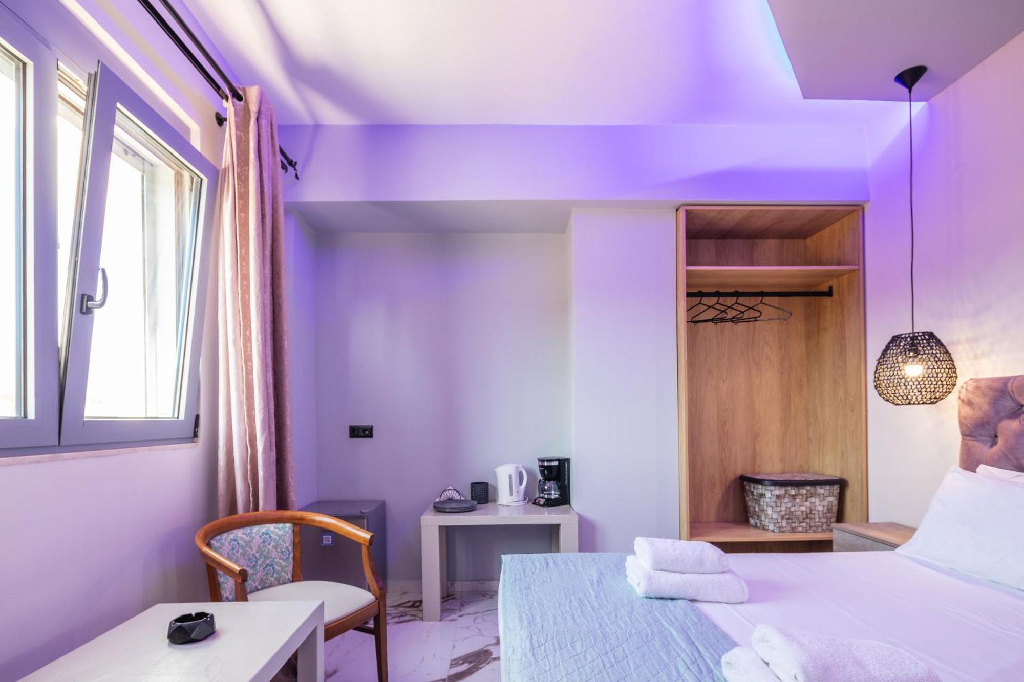 Iosifina, 80 Metres From Episkopi Beach! Apartment Dhramia