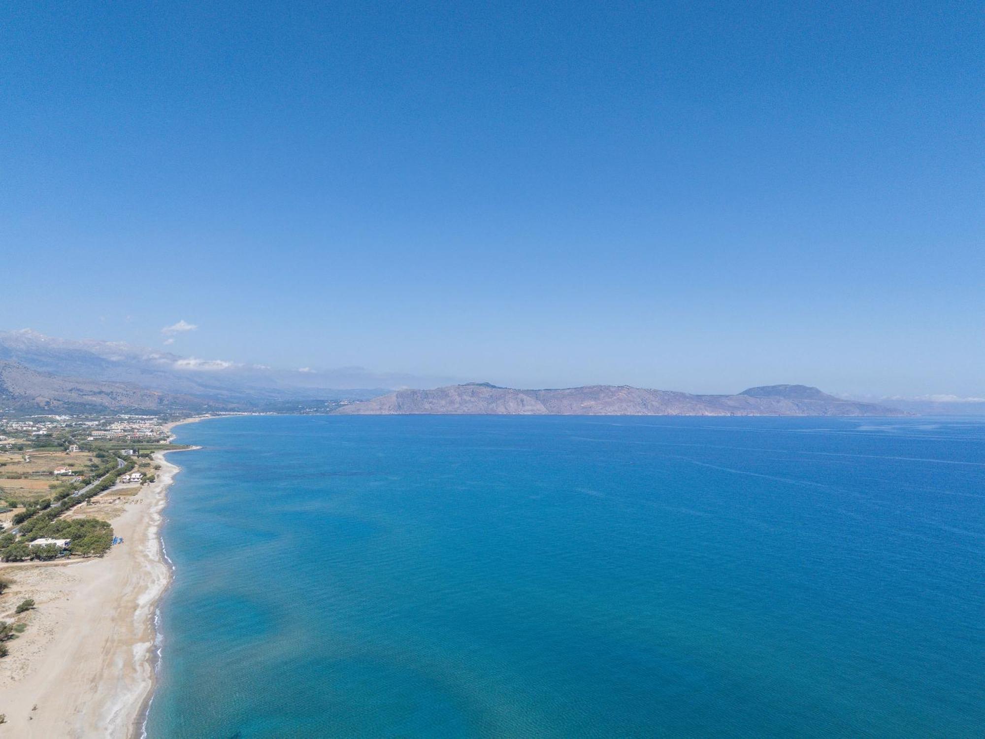 Iosifina, 80 Metres From Episkopi Beach! Apartment *
