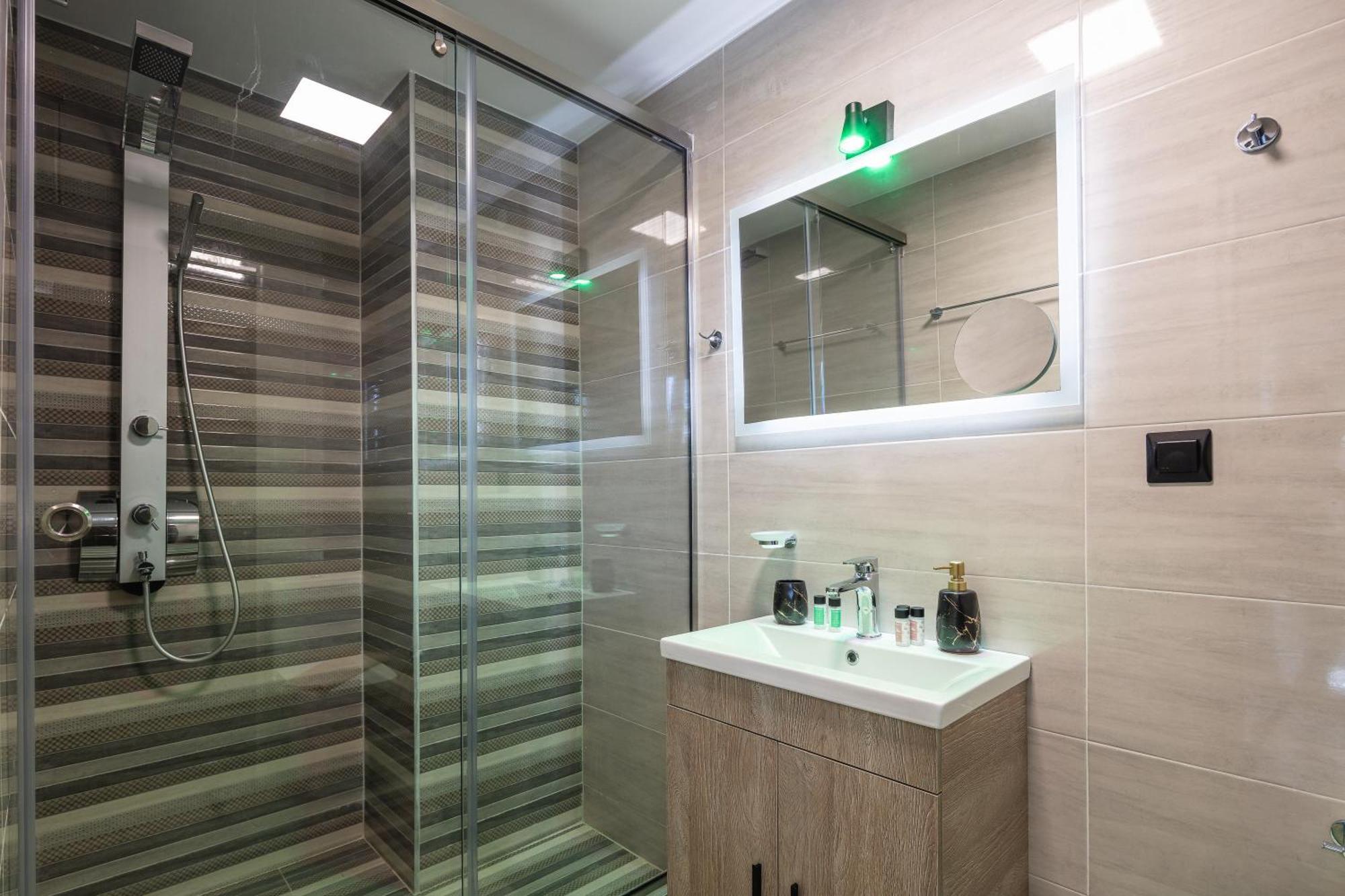 Iosifina, 80 Metres From Episkopi Beach! Dhramia