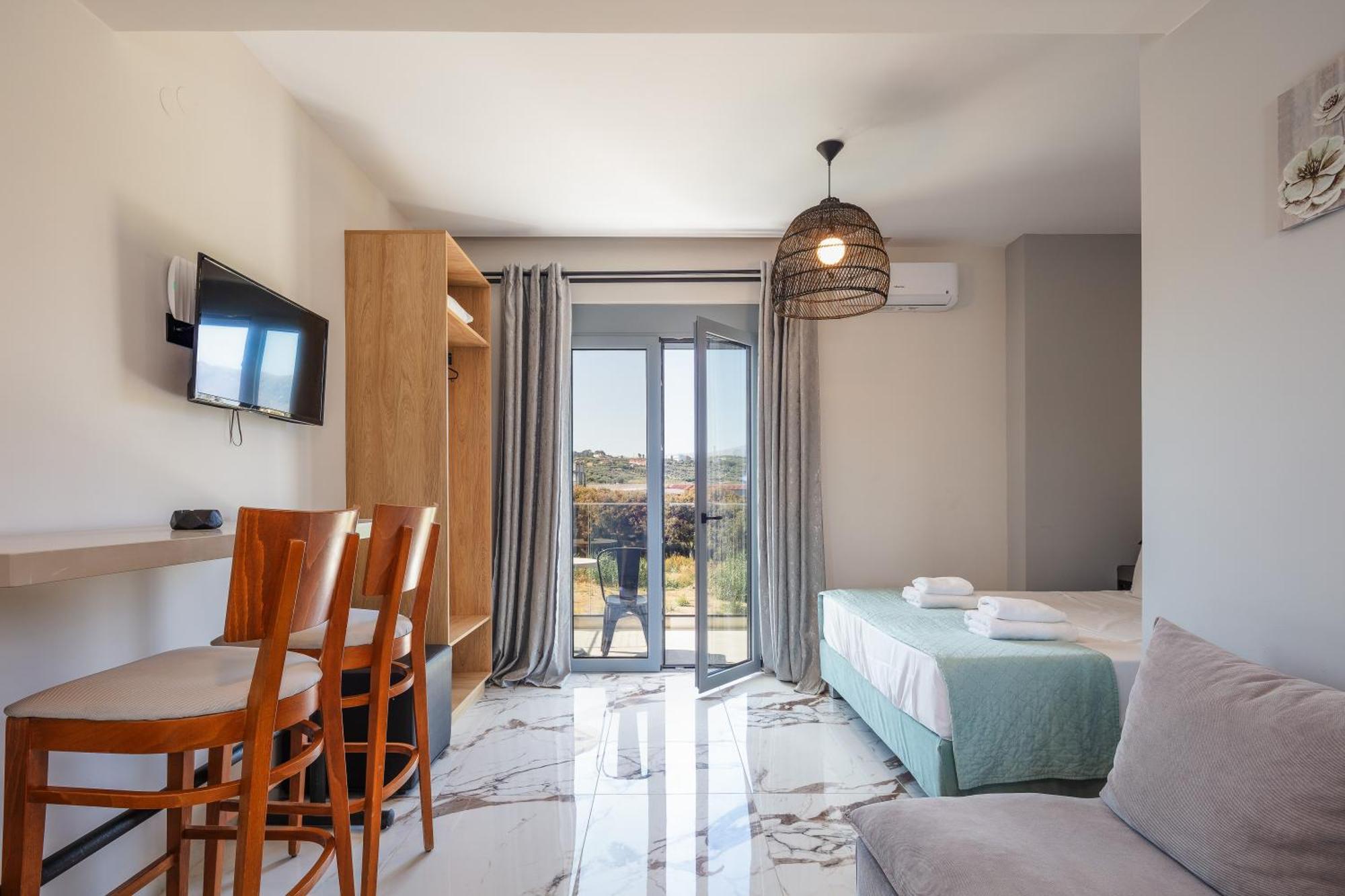 Iosifina, 80 Metres From Episkopi Beach! Dhramia