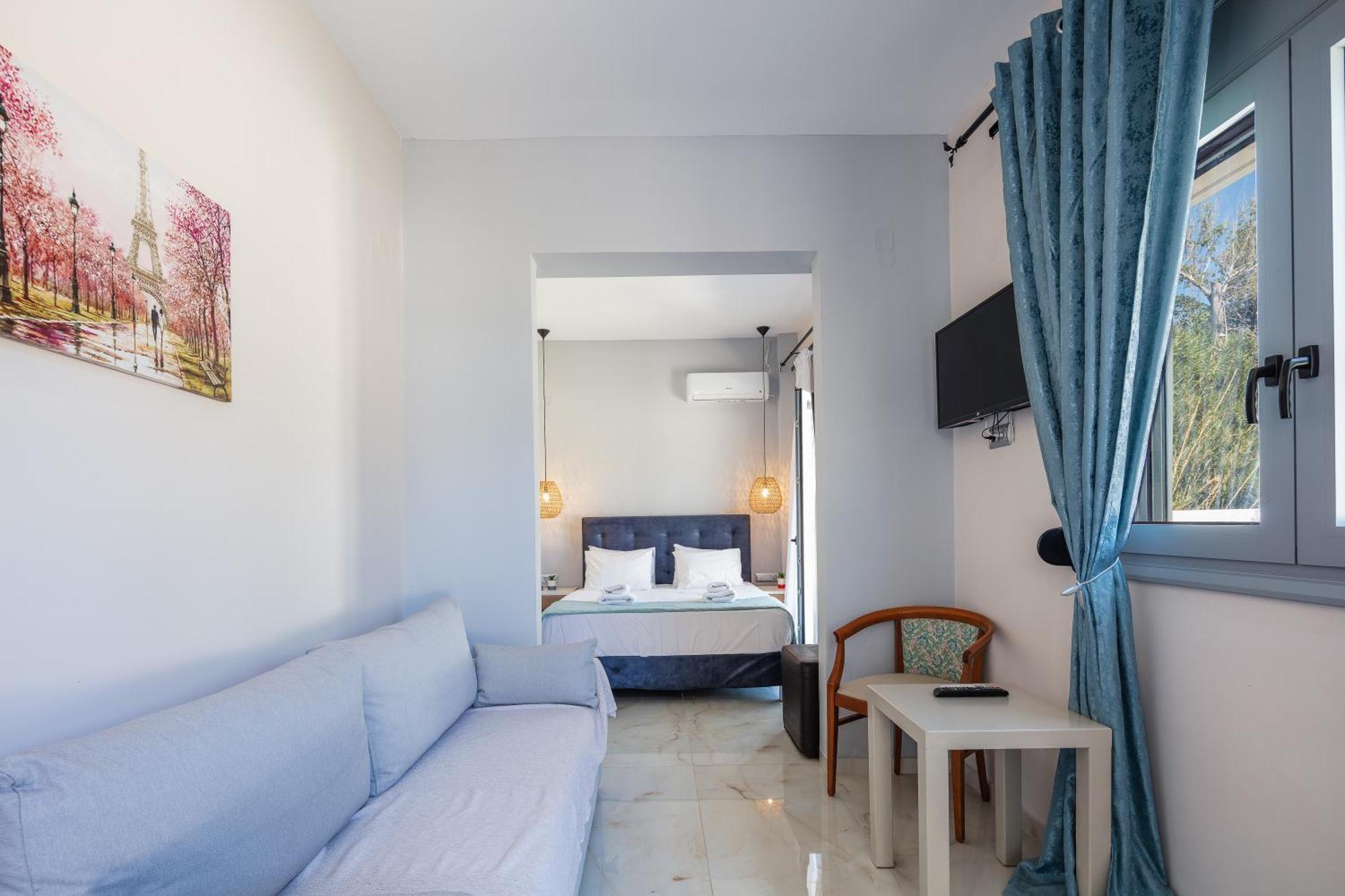 Iosifina, 80 Metres From Episkopi Beach! Apartment *
